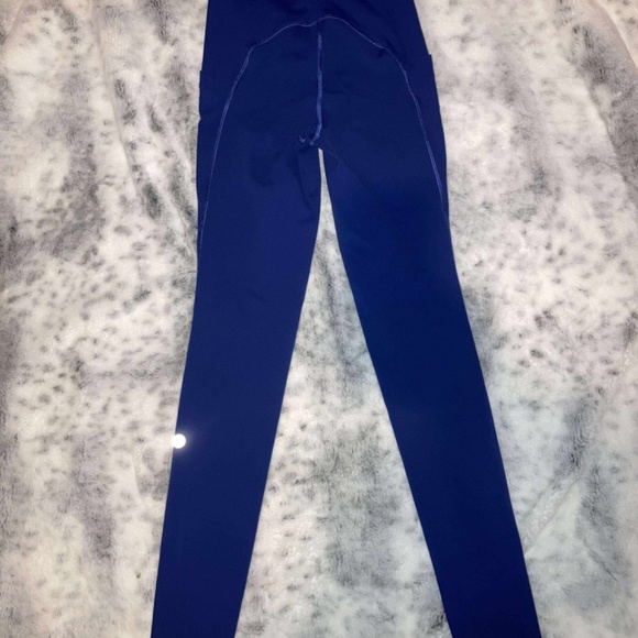 4 pairs of size 2 Lululemon bundle - Picture 2 of 6